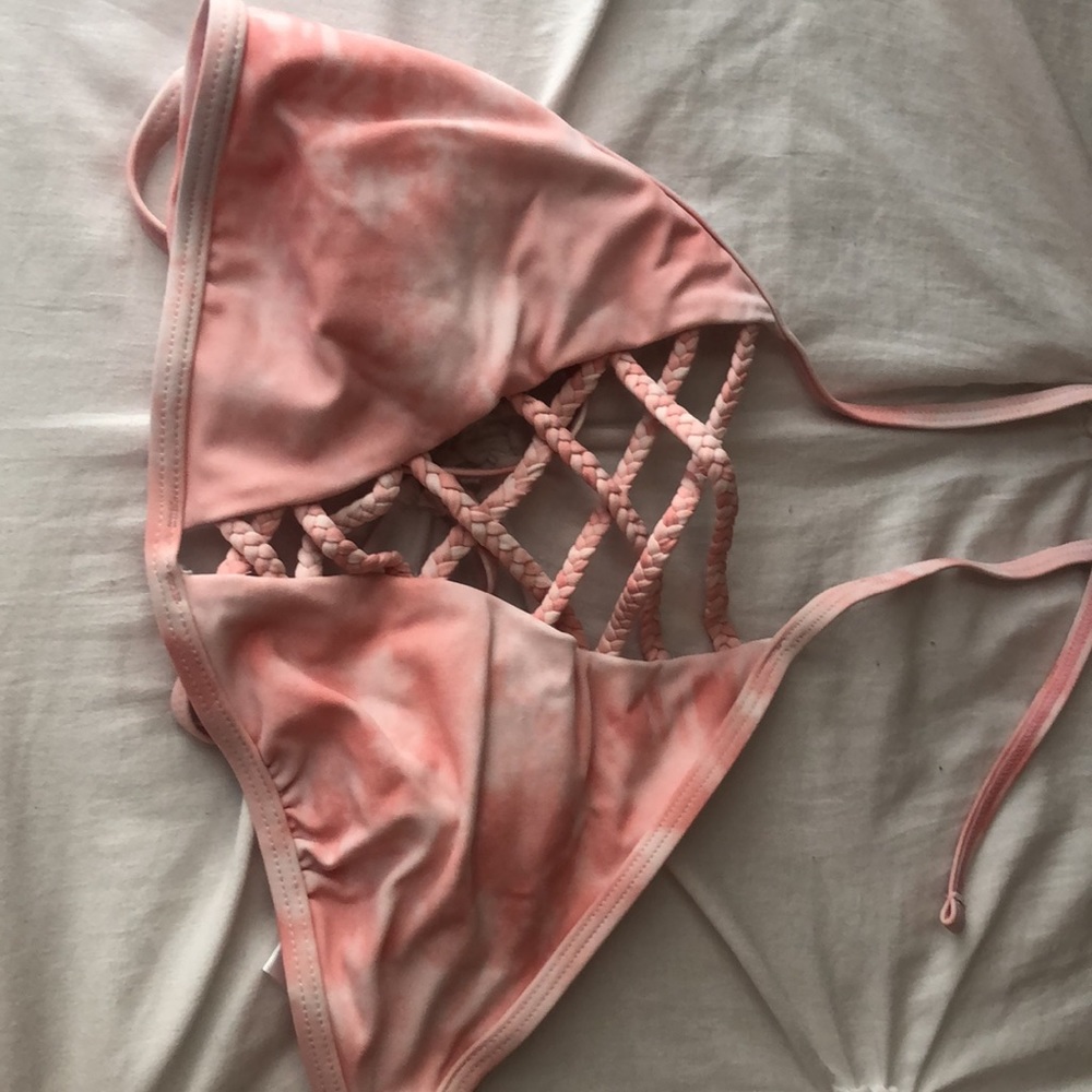 Pink bikini - Picture 2 of 4